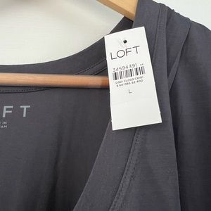 Loft NWT Size Large Gray tee